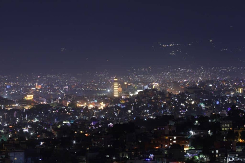 बिजुलीको व्यापार: रोकियो निर्यात, बढ्यो आयात तर खेर गइरहेको छ १ अर्बभन्दा बढीको विद्युत्